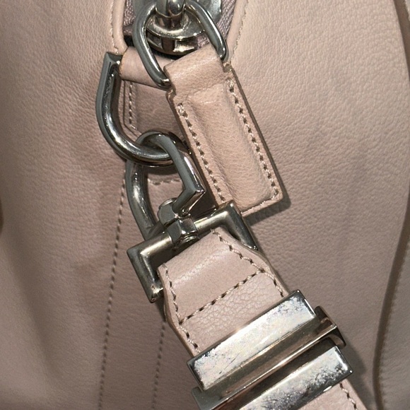 Givenchy Antigona Medium Leather Bag - Picture 9 of 13